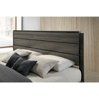 Ensemble de chambre à coucher Lippmann en bois, fini gris antique, format grand lit, de Carbon Loft