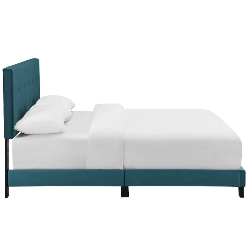 Lit Queen-size en velours rembourré Copper Grove Belimanastir