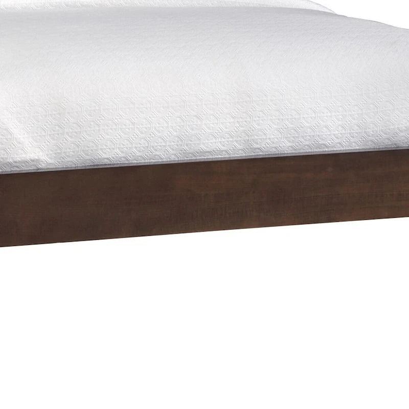 Lit double, tête de lit à panneaux ajourés, bois d'acajou brun